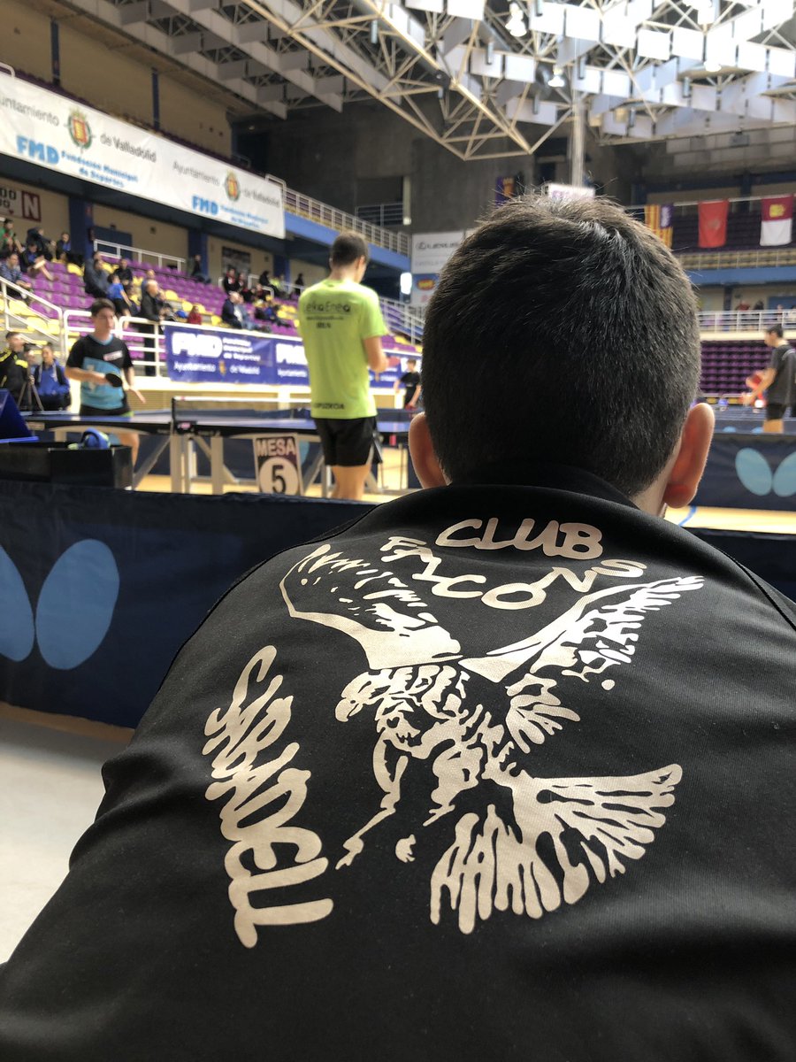 falconstt's tweet photo. Avui seguim en competició, ja em tothom a pista! Ubeda, Muñoz, López, Vidal, Macià i Font juguen avui per passar de grup a #EstatalTM 
Ànims #campions 
#bondia #SabadellésEsport #sabadell https://t.co/spF9g3stOt