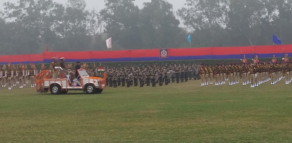 LtGovDelhi's tweet photo. Attended 72nd Raising Day parade of @DelhiPolice, I urge them to reaffirm their commitment to peace, service &amp; justice to make Delhi safer. Let us all stand united in the fight against forces of evil and terror. 
#SafeDelhi
#StrongPolice
#UnitedAgainstTerror https://t.co/6S6kkyY6v2