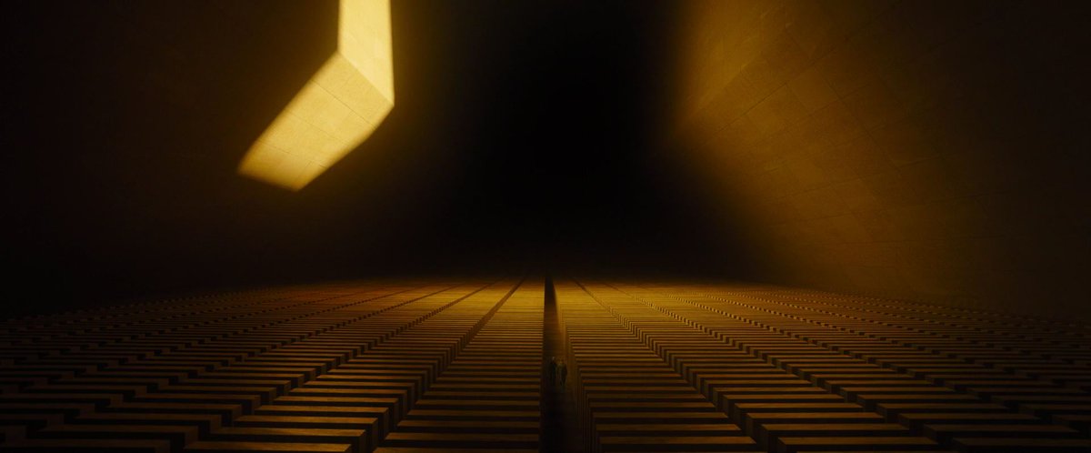 EverydayAFrame's tweet photo. Blade Runner 2049 (2017) - Denis Villeneuve       
Cinematographer: Roger Deakins https://t.co/upfCoEdPQd
