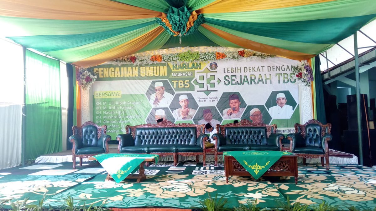 Siapa yg sudah dilokasi? #HarlahTBS93 

#93thTBSMengabdiUntukNegeri 
#93thMadrasahTBSKudus 
#HarlahTBS93