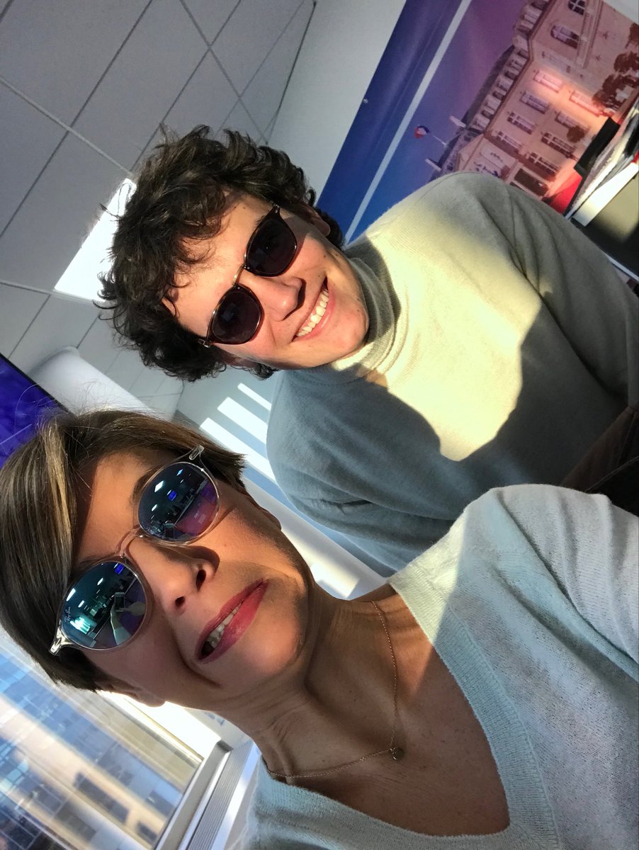 Avec ⁦<a href="/robincarel/">Robin Carel</a>⁩ on hésite à faire l’école buissonnière.... régie ou terrasse? 10h #LeBrunch ⁦<a href="/LCI/">LCI</a>⁩