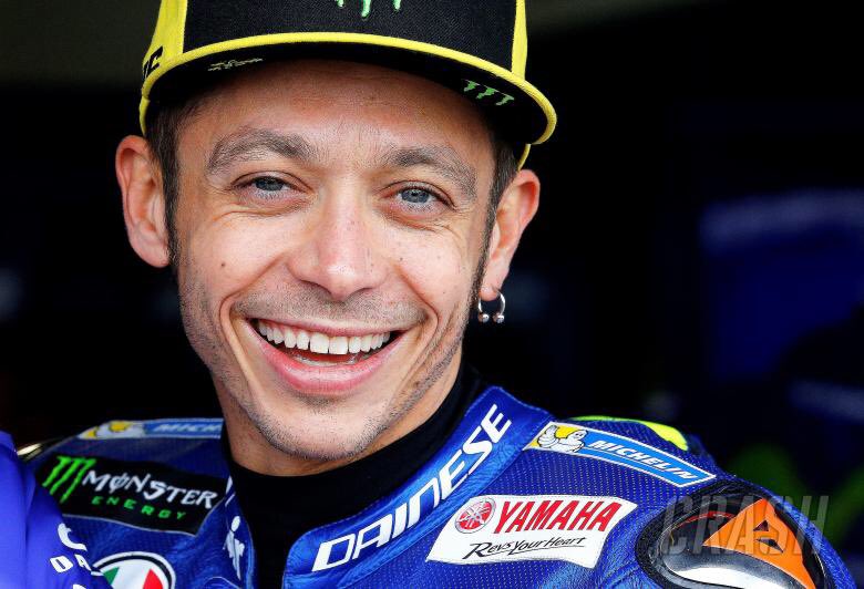 insopportabile's tweet photo. Auguri a uno dei piΓΉ grandi talenti sportivi mai esistiti, a un uomo che non smette di farci appassionare ma soprattutto di sorridere.
Auguri, Dottore. π
Auguri @ValeYellow46.
#ValentinoRossi40 https://t.co/eiHhkEcIDU