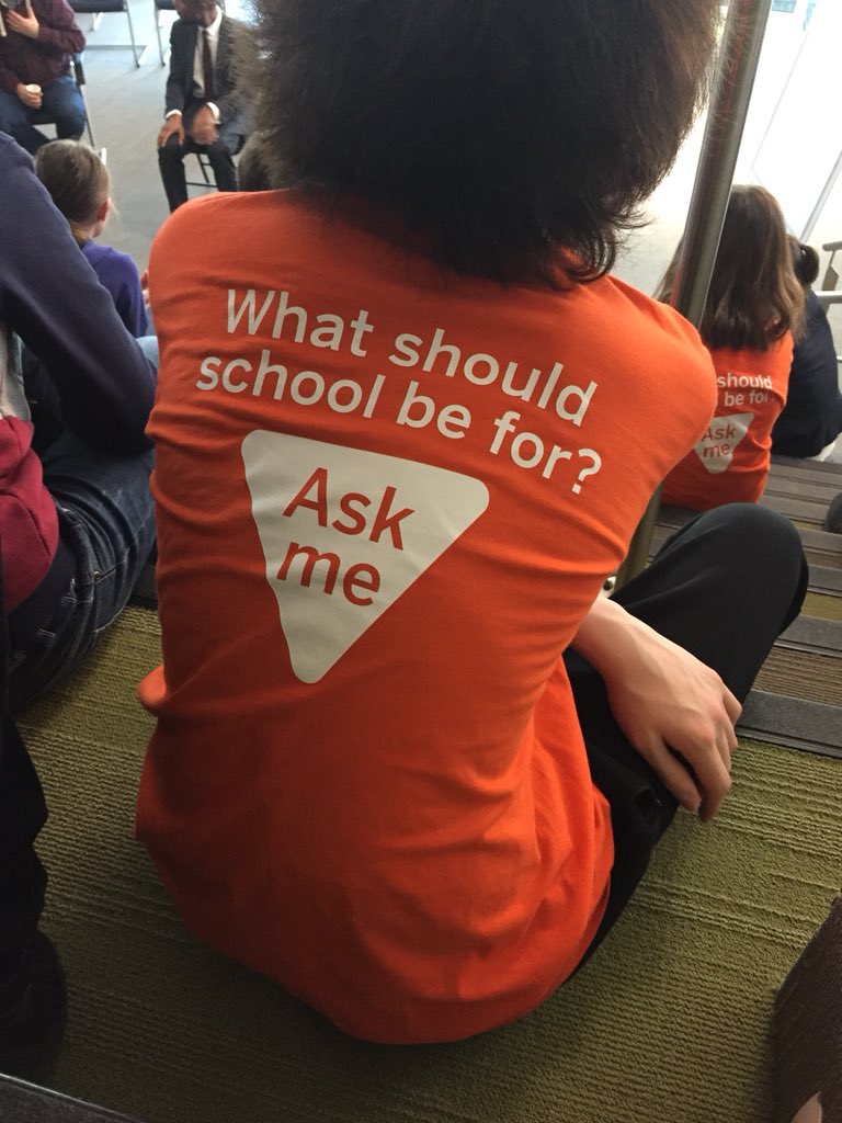 es_afz's tweet photo. Student groups pushing their thinking on “Am I empowering the people I am designing for using empathy &amp; including their feedback?” #ISBLbD https://t.co/W0pvkjfFeb