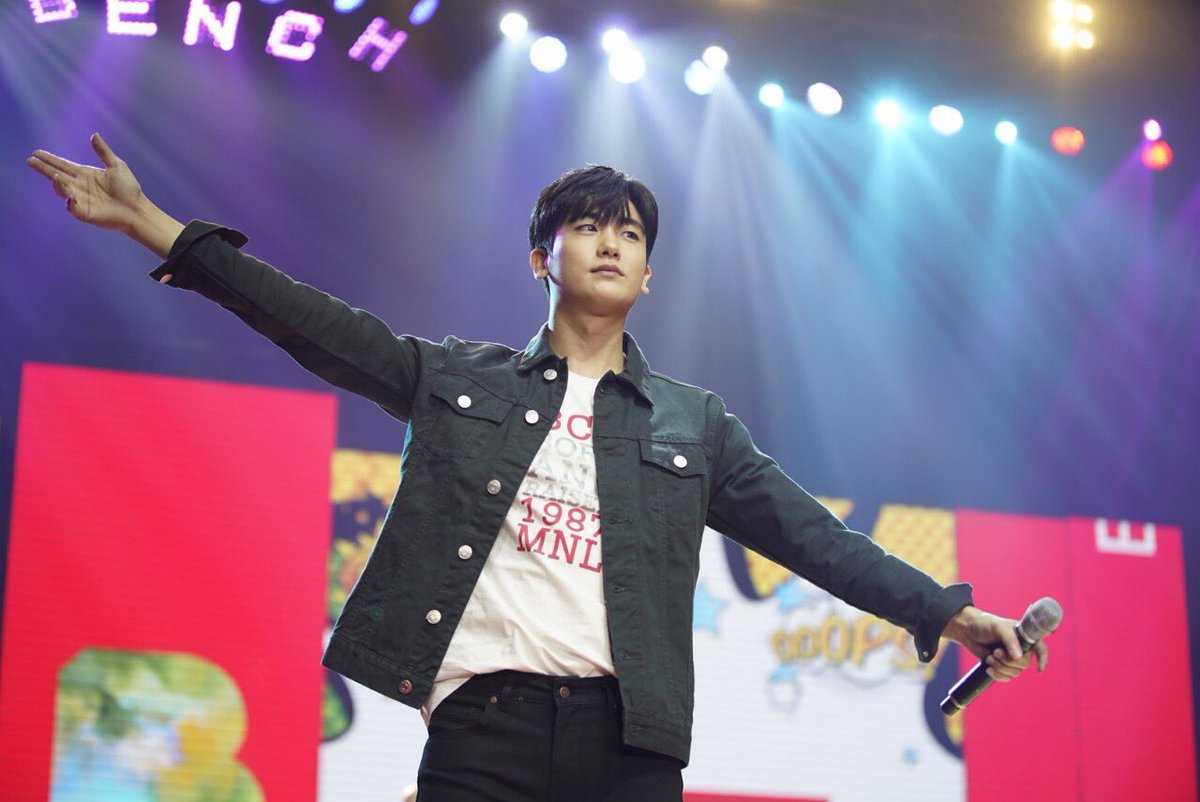 benchtm's tweet photo. Surreal ✨ @ZEA_Hyungsik #ParkHyungSikForBENCH #GlobalBENCHsetter https://t.co/xVyvSMm5bs