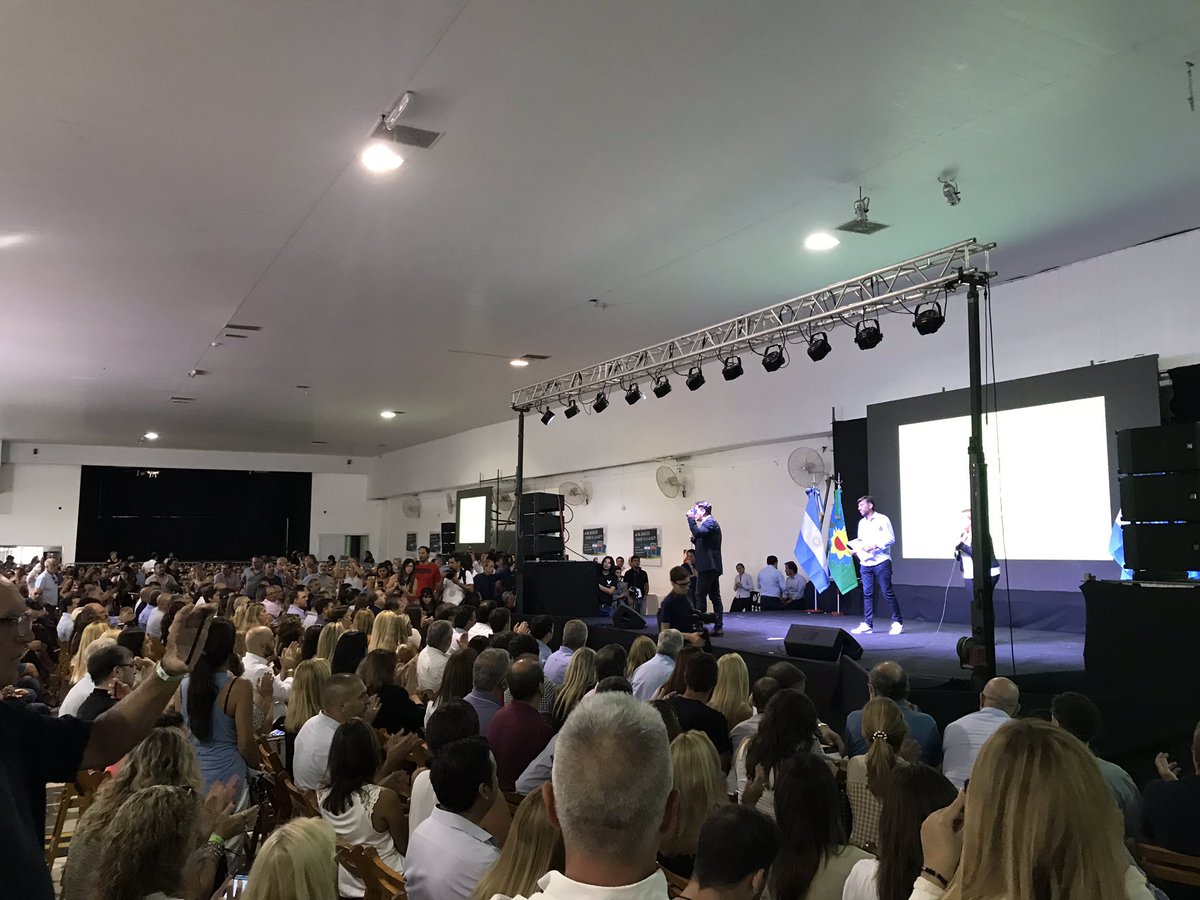 Estamos reunidos trabajando por la educación de nuestros chicos #CadaDíaCuenta
#VolvemosAClases