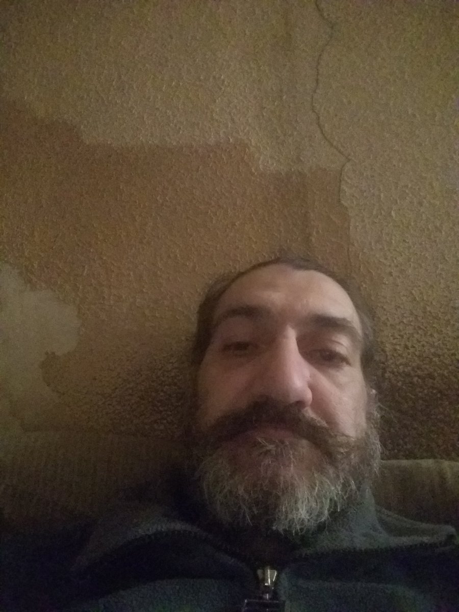 Sebas_Picolo's tweet photo. Muy Buenos Días Amig@s del Twitter. El Lunes 18 de Febrero me Desahuciaran a las 10:00h. Esto es lo que me ofrece El Ayuntamiento de Getafe a 3 días del Desalojo... https://t.co/qXcHC0WHSs