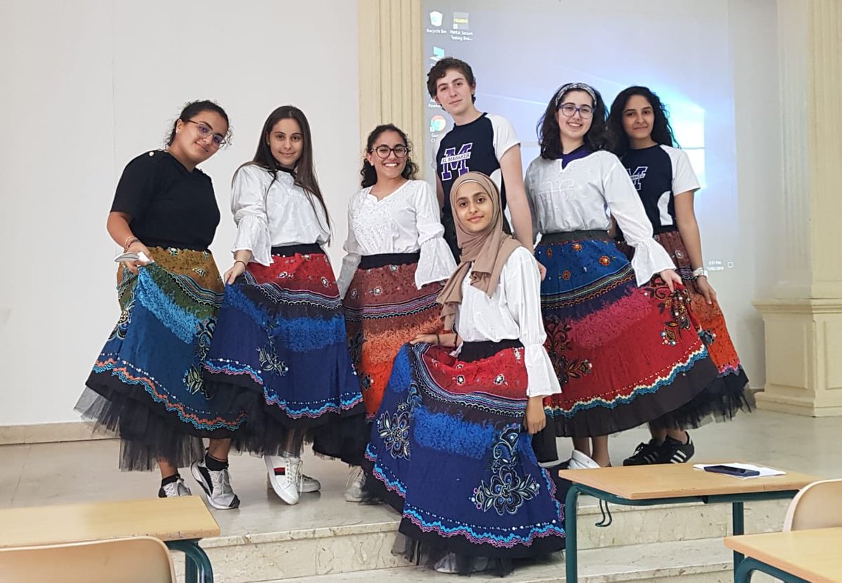 Mawakeb_Barsha's tweet photo. #AthenianAgora 🏛: A thoroughly enjoyed presentation by our sts about the first experiment of democracy &amp; freedom of press that blazed the trail of modern political &amp; legal structures #Firstdemocracy #revivinghistory #classicalathens #socialstudiesclass https://t.co/DxK4N8qiwK