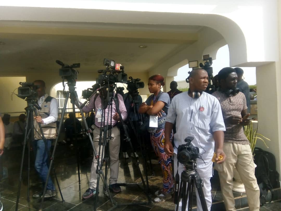 MobilePunch's tweet photo. Presidential candidate of @OfficialPDPNig @atiku to address the press at his house in Yola over elections shift by INEC #NigeriaDecides2019 https://t.co/WcMi7kI0Kk