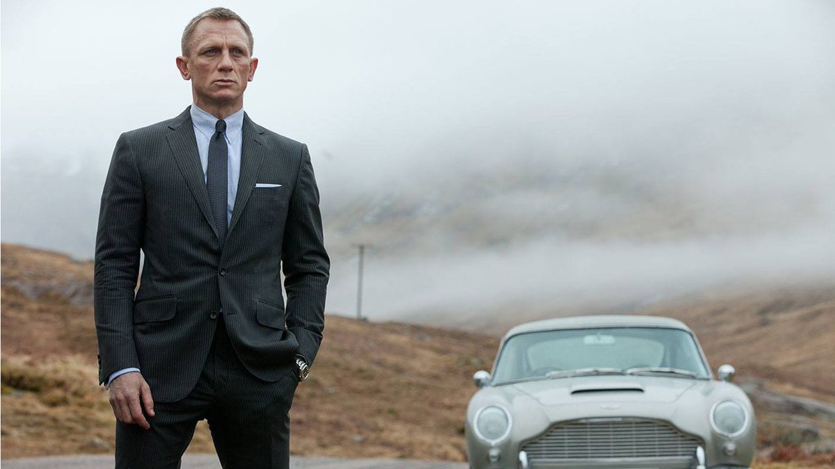 Wait for 'Bond 25' just got longer http://dnai.in/fWLX