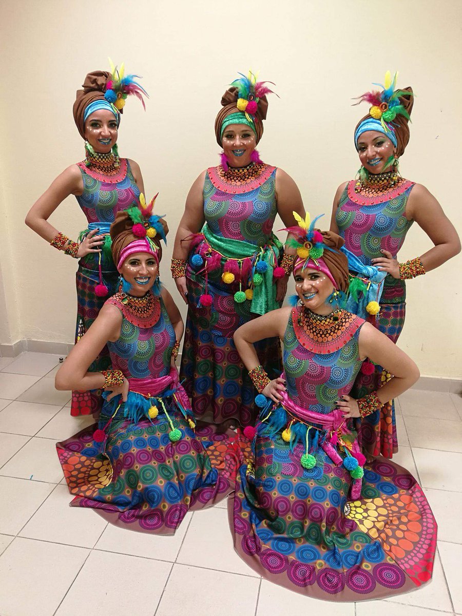 AACCazahar's tweet photo. Recuerdos de 29 carnavales, años 2016, 2017, 2018. @MundoCarnaval1 @SCenCarnaval @HGonar @GrupoMascarada @enricamaro @glalele @jCaraballero https://t.co/ERnFAmyqzE