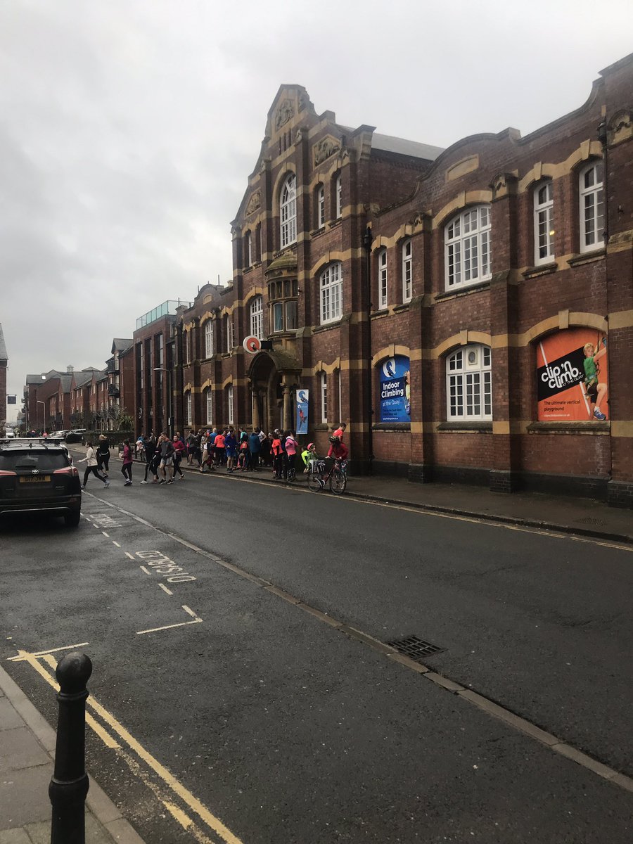 Mr_John_Harvey_'s tweet photo. That’s @exeterparkrun done - #FatBlokeRunning was slow, slow, slow this morning... Now for the important business of the morning - home & Bacon Sarnie time...
#ExeterParkRun https://t.co/SofV8OJ5tW