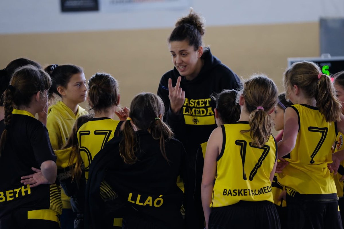 ASRBasketAlmeda's tweet photo. 🏀 @FemeniMaresme 73 - #PMFALM 40
Il·lusió i perseverança!! Gran feina de les #peques del club!!
#adnAlmeda #jornadaAlmeda #souelfutur https://t.co/Q9lVSmq4Ml