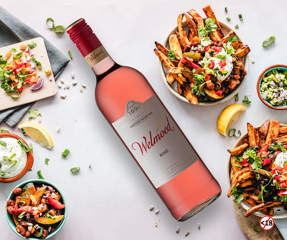 Why not have a Rosé and Guacamole fuelled siesta? For a flavourful lunch pairing, serve chips and guacamole with a glass of chilled rosé. The fruitiness of the wine works perfectly with the savoury Mexican flavours!
#guacamole
#wine
#rosé
#allday