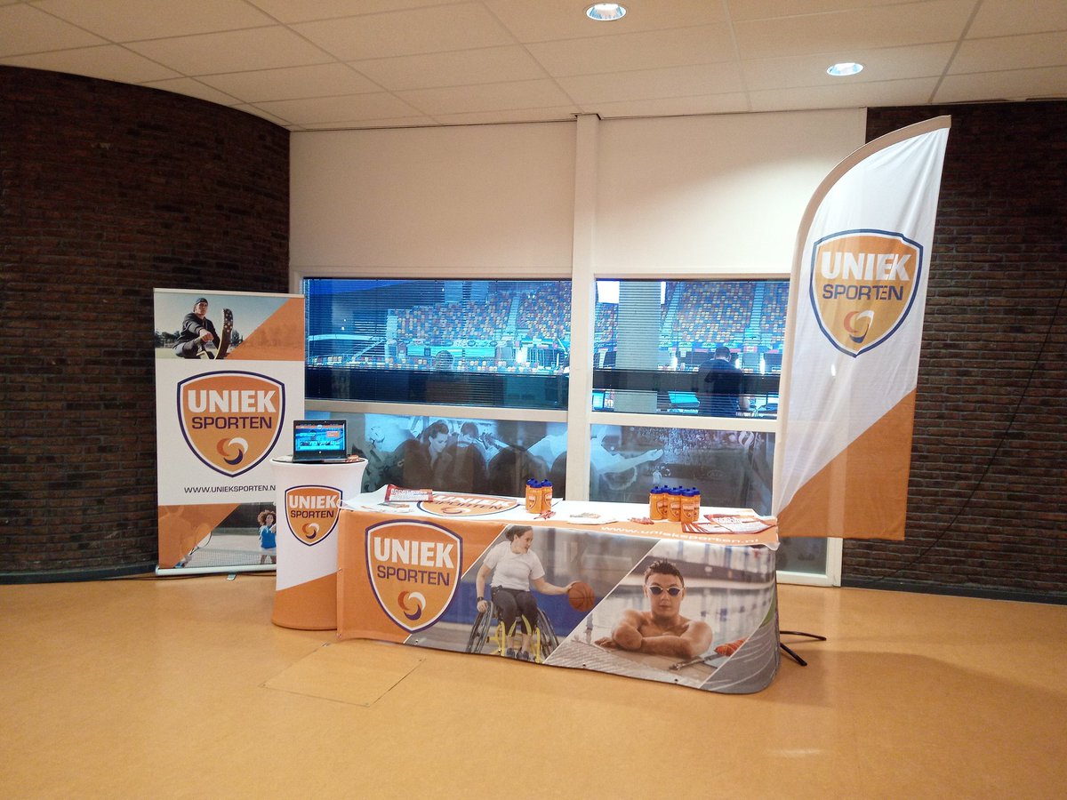 DannyBekkers's tweet photo. Vandaag het verhaal van  @UniekSporten Apeldoorn onder de aandacht brengen tijdens het NK indoor atletiek. https://t.co/vRJsYdSPz0