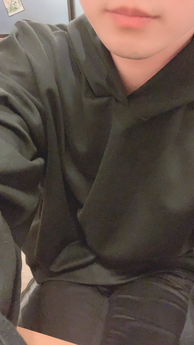 nissy7211's tweet photo. ホワイトコーデなかったので
僕はブラックコーデで呑みに来た🥚
にっしーホワイトコーデで僕と飲んで。。 https://t.co/2gnjqWHhsW