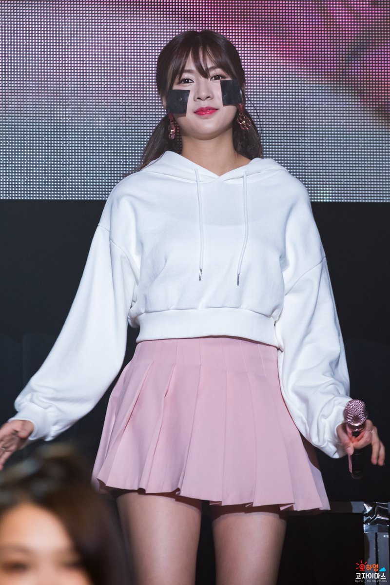 OHYgozaimasu's tweet photo. HQโ๏ธ 190203 #Apink JAPAN LIVE
#PINK_COLLECTION
#์์ดํํฌ #์คํ์ (@Apinkohy )
#Hayoung #ใใจใณ
๐ฅณ๐๐ปโค https://t.co/8jnLugMLwq