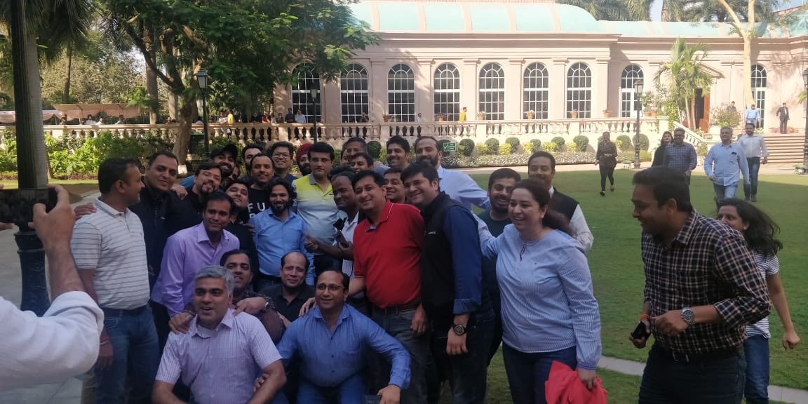 prakasharao's tweet photo. Team ⁦@peoplestrong⁩ with dear Dada Sourav Ganguly at #AltifyHR2019 https://t.co/YazO2oiVDW