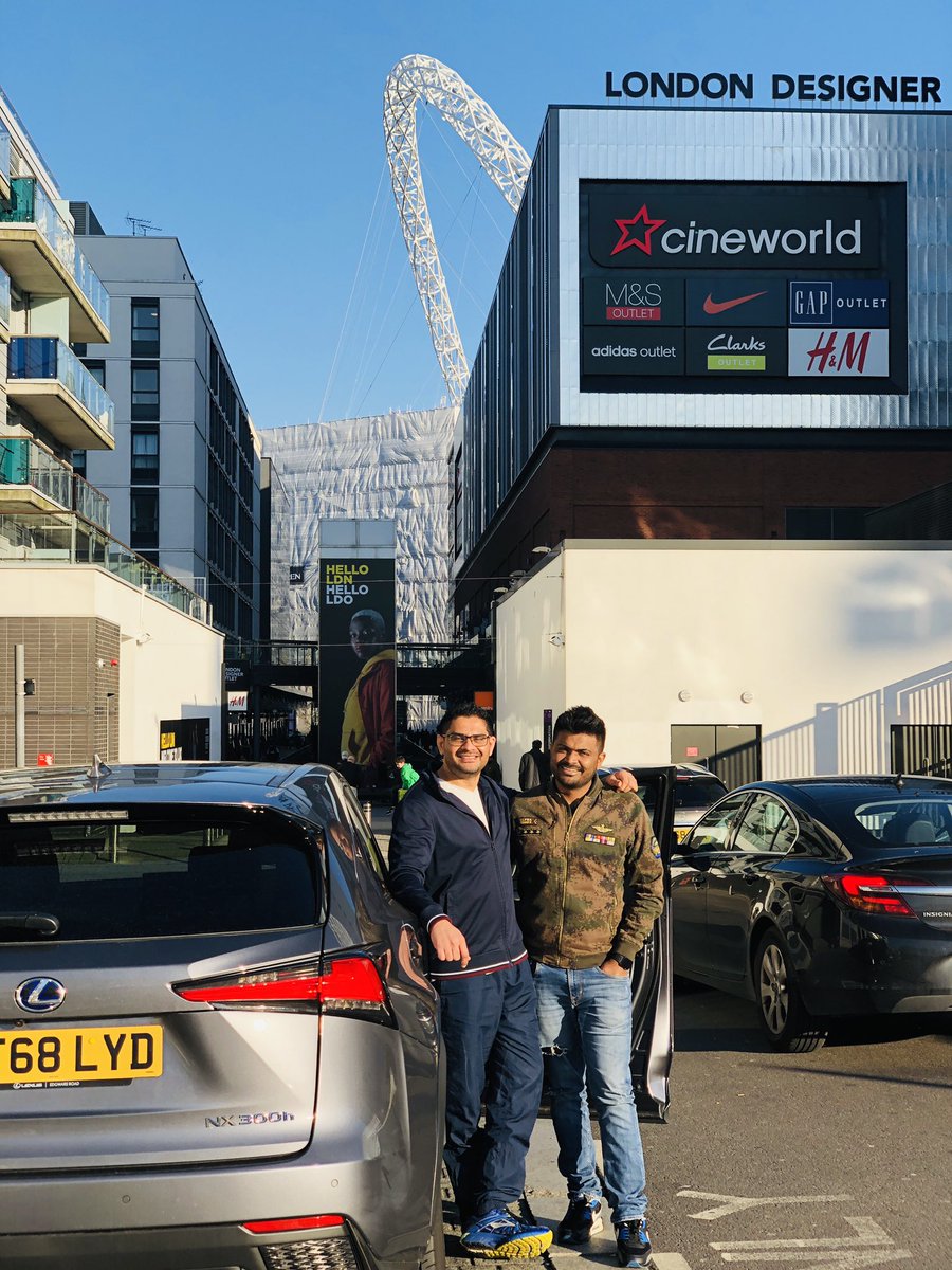 vishal_viitor's tweet image. Memories with Pieter! 2007 programming days... #purePHP #prototypeJS #putty #customMVC #IE6 #editplus #kraff #googleAPI #AjaxStates super days of programming....