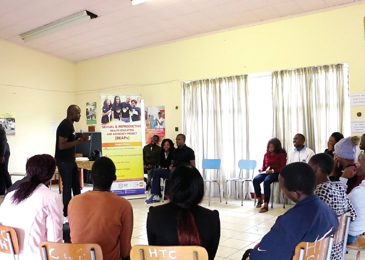 SAYWHATOrg's tweet photo. Hillside Teachers College, peer educators being trained on how to use and educate their peers on correct use of condoms. Young people now have access to condoms, how many know how to use condom? #GraduateAlive @UNFPA_Zimbabwe @SwedeninZW https://t.co/iCsFtUFqKh
