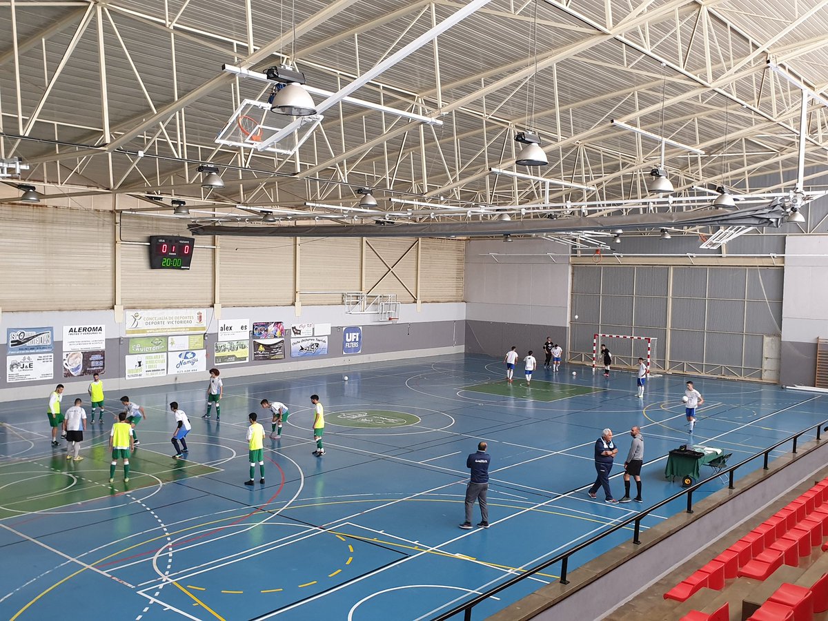 GomeraCFS's tweet photo. Pabellón Municipal La Victoria de Acentejo
Juvenil División Honor Grupo 9A
Cambio de Pabellon y horario
En breves momentos comenzamos
#RealejosFS vs @GomeraCFS https://t.co/bqE7Ge5e2r