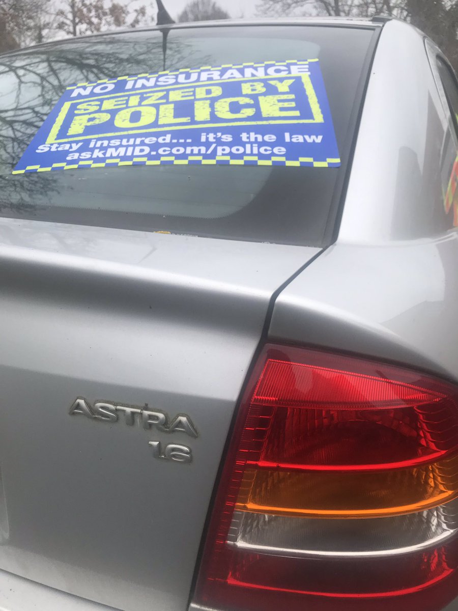 tvprp's tweet photo. Vauxhall Astra (A Second Time Recovery Arranged). Itβs been a busy day in Bicester this morning. #P1079 #RPUOXON https://t.co/Gz2LZ4jq1Q