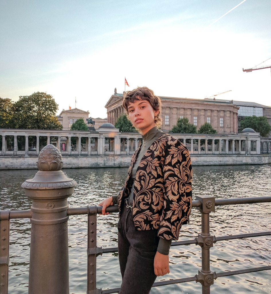 Shop upcycled bombers from Berlin based label Malimo ❤️ This week we are celebrating Berlin and sustainable fashion [ #upcycled 💚 ]
aequem.com/collections/ve…