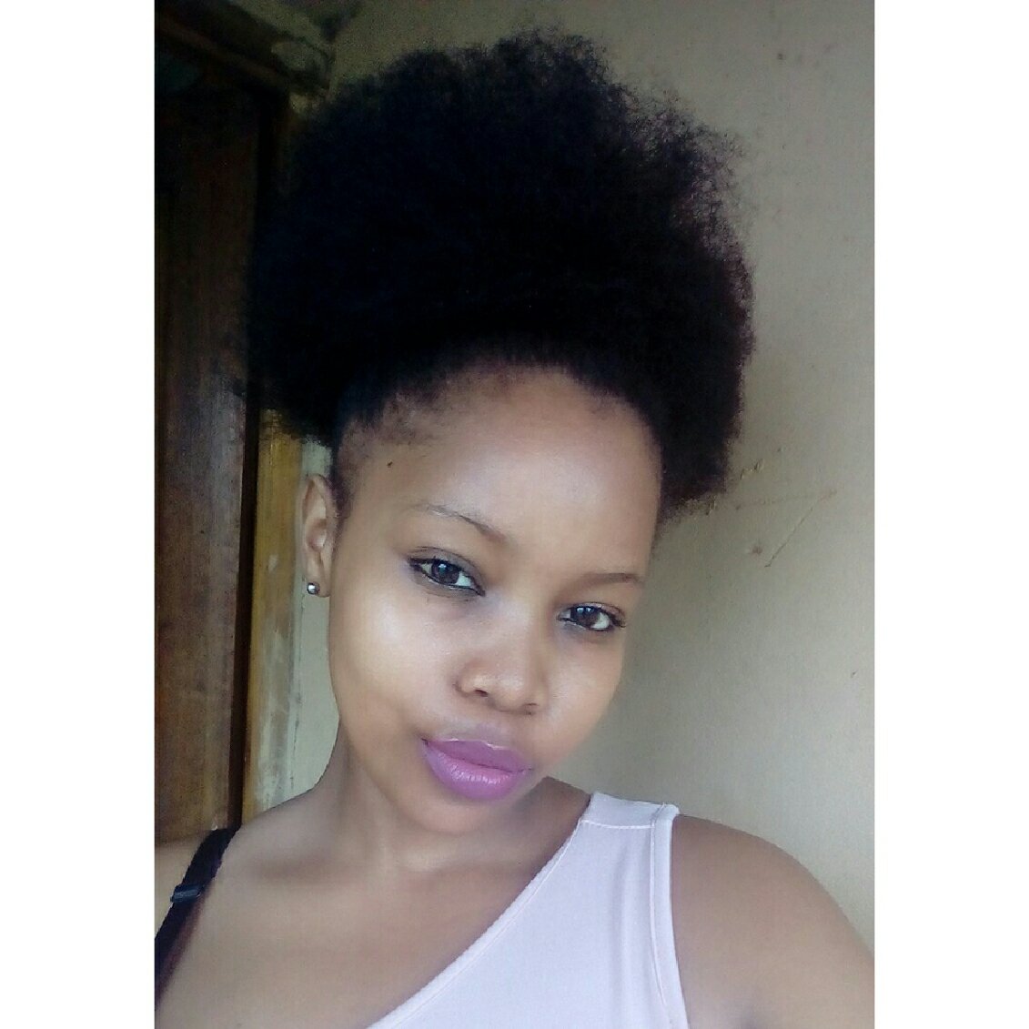 Sebeh29722392's tweet photo. #NewProfilePic https://t.co/UITQEKDzxB