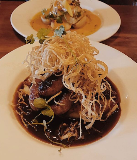 Try something different this weekend and order Emma’s award-winning alpaca sausages, served with roasted garlic mash, onion and red wine marmalade &amp; red wine gravy. <a href="/MoorViewAlpacas/">MoorViewAlpacas</a> #Local #Sustainable #LocalFood