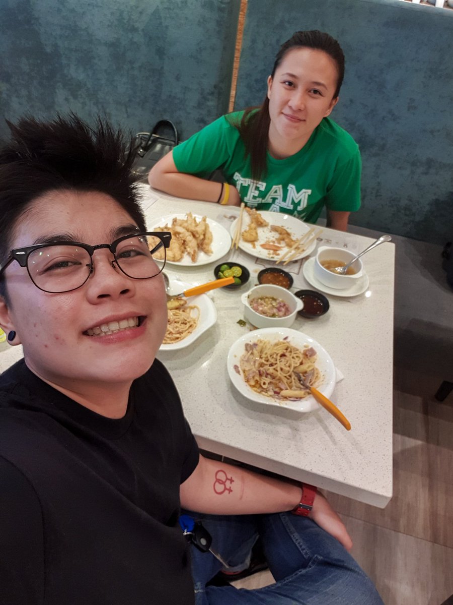 jeyabapo28's tweet photo. Mag away sa before mag det - det 🙈✌😘 Post Valentine's celebration. Thank you love sa walay paglubad na pagsabot sa akong gubot na utok. I love you po. 💋 https://t.co/GQTIwlJYc1