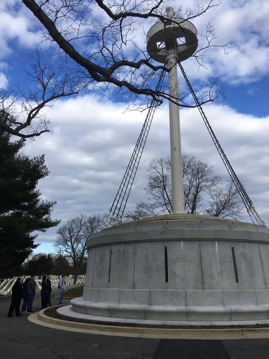 JSABereaMidpark's tweet photo. On our second day, the weather was so nice we went to Arlington National Cemetery! https://t.co/EH8zCoQJk9
