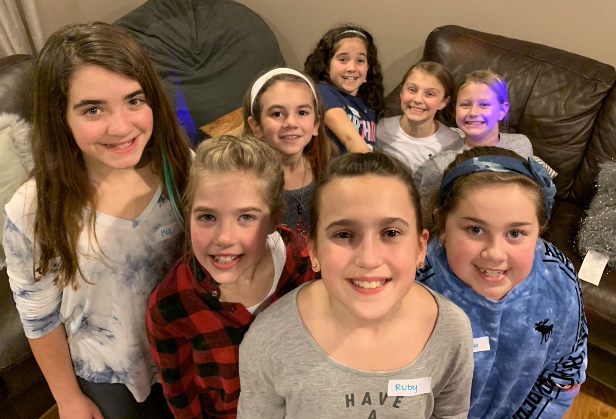 MissNancy01923's tweet photo. Happy Birthday Brooke and Olivia!πWe love celebrating with you each year!π#missnancy #inhomeparties #hosthelpers #wecometoyou #makingmemories #celebrate https://t.co/DA6cNNh3UQ