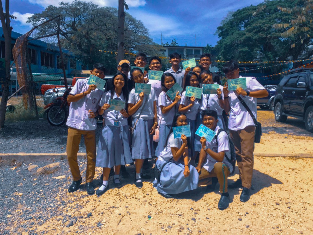 Best buds is 'Laag Buds' 💓🌠😌

@pattrckflores @princesschua130 @modeeyyy @marifekrystal @_jameswong @eyvannnnn @aisleunsn / Aleeyah, Cheska, Raiyan, Jana, Lawrence 💙