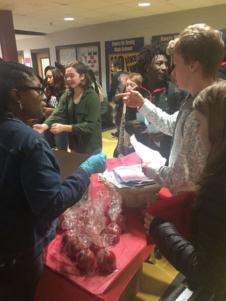 THollisEdS's tweet photo. @APSGradyKnights celebrating 🥳 perfect attendance for the month of January with #CamiCakes and #MissDPralines. @BetsyBockman1 @dan_a_sims https://t.co/4JNwqJ939g