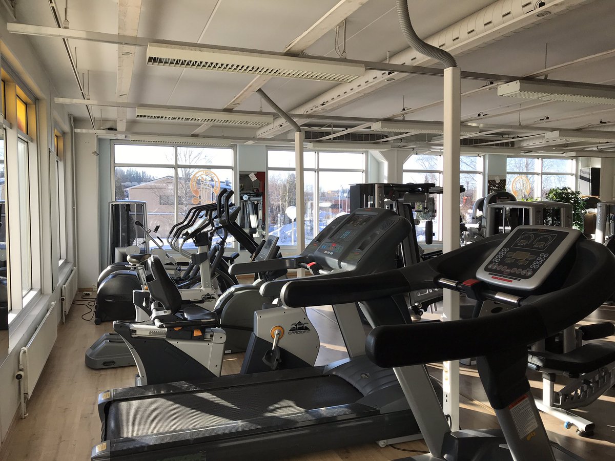 JukkaMH's tweet photo. Gym and soundtrack by @PTLaine #ihmemaa #yle https://t.co/DT7KaRzpge