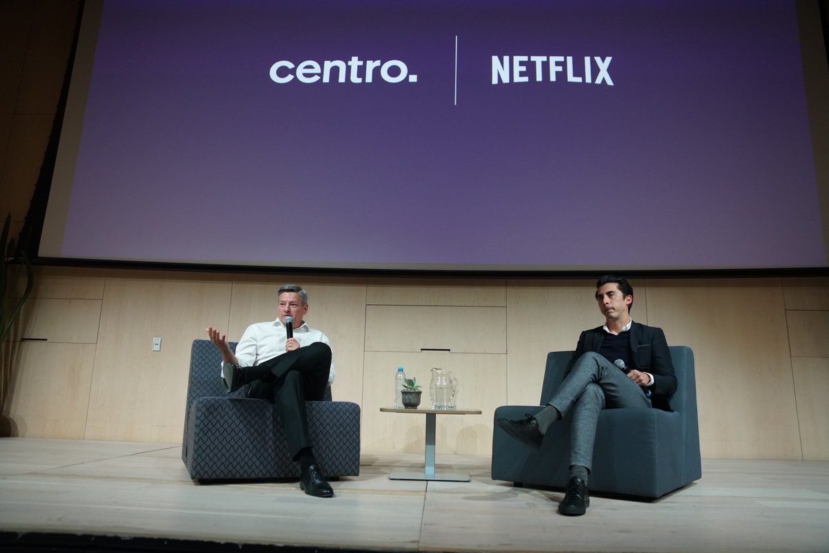 centro_news's tweet photo. Ted Sarandos, director ejecutivo de contenido de @netflix; junto con @RodrigoMazon vicepresidente de Adquisición de Contenidos para Latinoamérica y España, ofrecieron una sesión de preguntas y respuestas exclusiva para estudiantes, profesores y egresados de CENTRO. https://t.co/uWrOqjsLxg