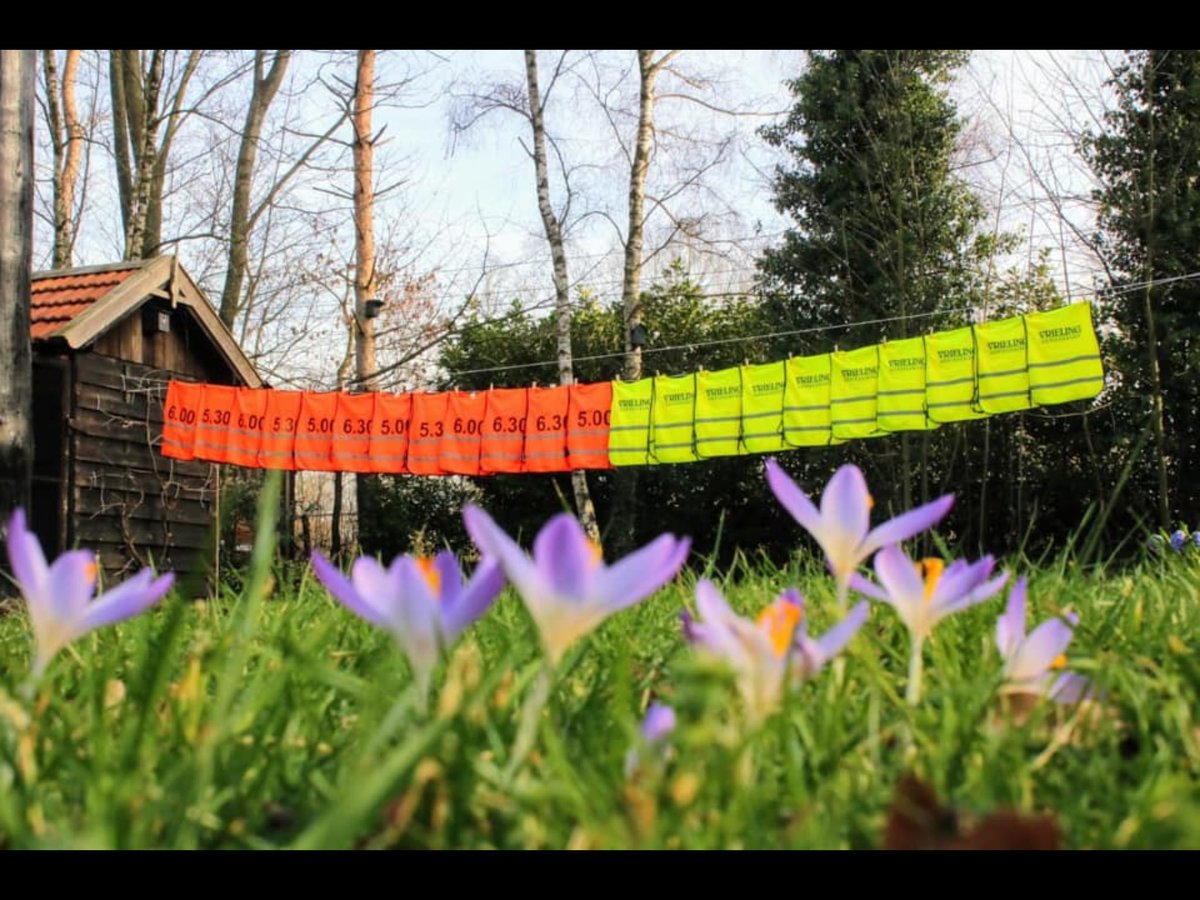 HAZEN BEDANKT! 👍 | Wij willen alle hazen bedanken die elke derde zaterdag van de maand zich in zetten voor de deelnemers aan onze testloop Feel the... De hazenhesjes zijn weer fris en shiny voor de volgende keer! Met dank aan de familie R. uit M.! 💕