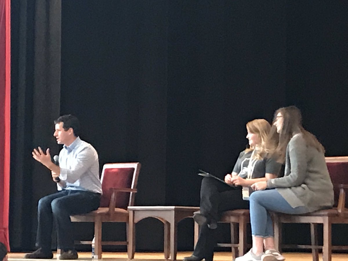 AimIndiana's tweet photo. Thank you @RepTrey for joining more than 190 youth at the #2019AimYouthSummit! https://t.co/HTmxWlHOdG