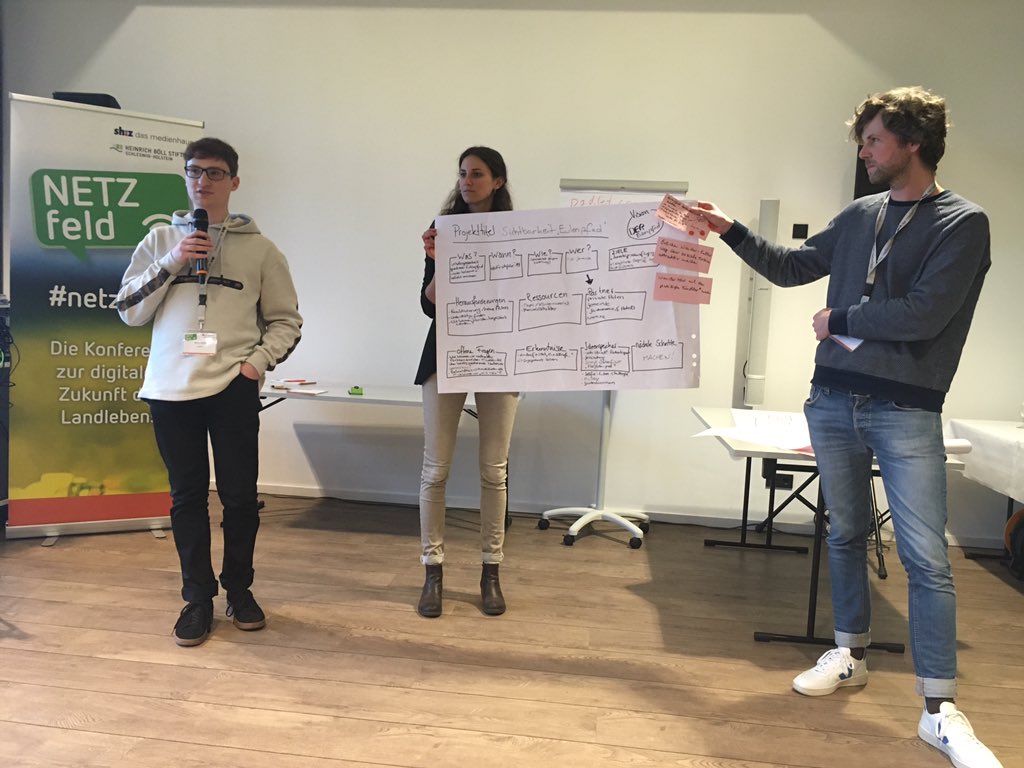 HHLAB_de's tweet photo. Die erste #Netzfeld ist zu Ende. Es war ein grandioser Tag mit tollen Eindrücken und wertvollen Erkenntnissen. Vielen Dank an alle Teilnehmer. Es hat Spaß gemacht. (phi) #beyondGlasfaser https://t.co/r1eX9bVnLE
