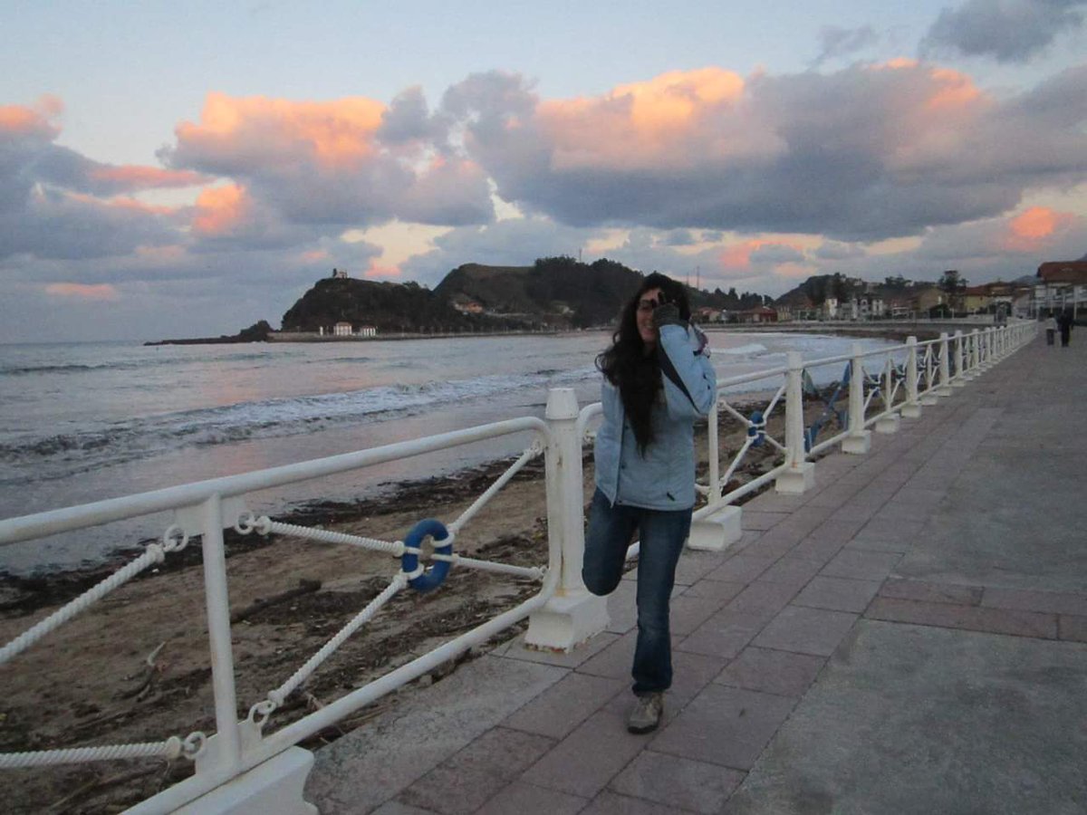 ElenaRBB9's tweet photo. #memories #tbt #2012 #Asturias #Spain Estirando...🌸 https://t.co/nPSexSK53e