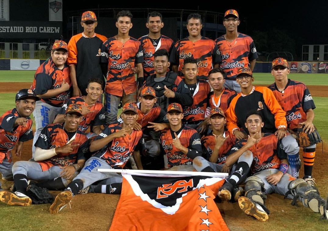 Estadio Rod Carew tweet media
