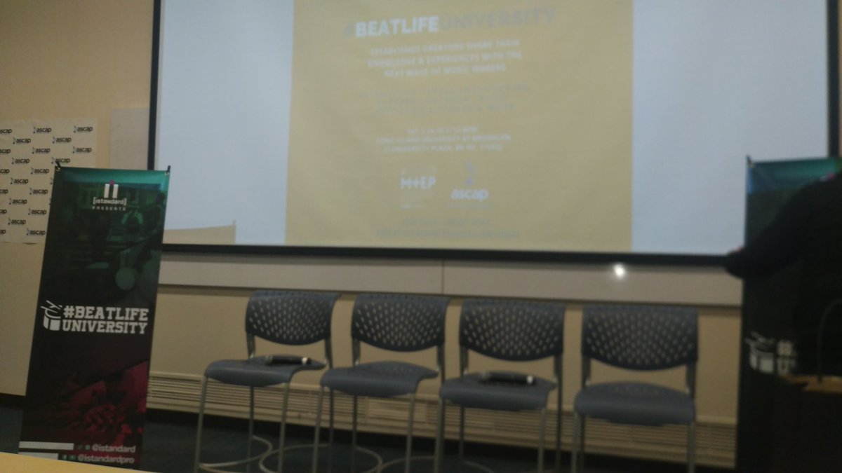 PHANTM's tweet photo. @ #beatlifeuniversity presented by @istandard and the host #jhatch ... The panel is amazing ... Topic... Songwriting.. What do they do??? Grammy winners and hit makers teaching.. Blessings rain.. #mho #mhopt2 #teamtrav https://t.co/QFXgpeFpkB