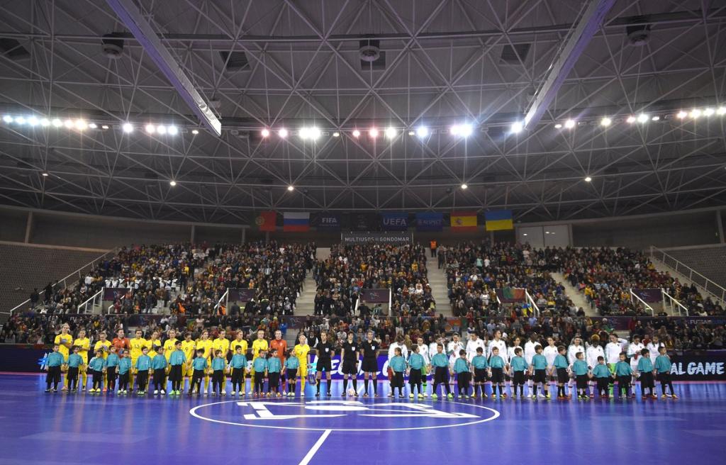 Naty Silva, guarda-redes de @selecaoportugal:
"Cantar o hino juntamente com os nossos adeptos foi um momento mágico, ainda para mais quando baixaram a música e só se conseguia ouvir as nossas vozes".
#WEUROFutsal