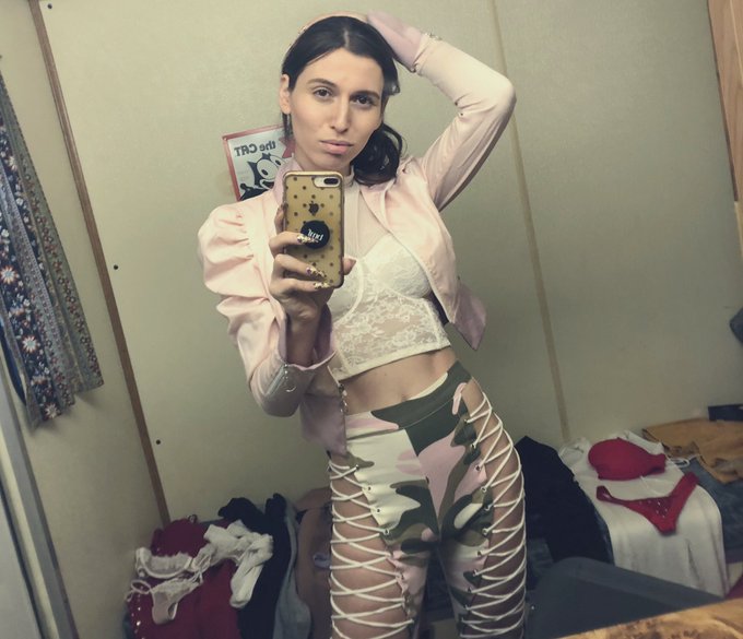 I was going for pink torero 😂 https://t.co/eitl62ZGbt