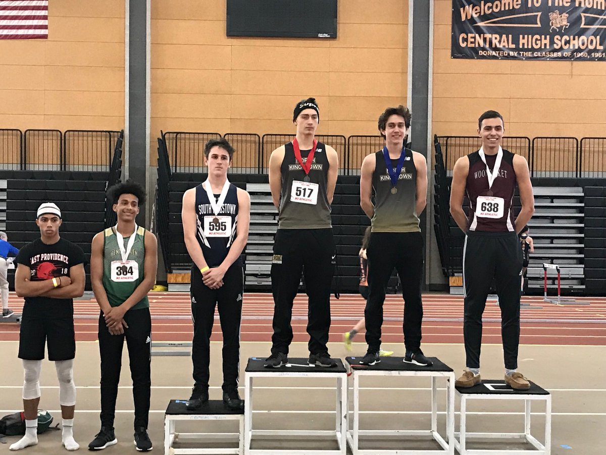 karenmurph62's tweet photo. Gabe Munoz 4th place in Boys State Championships ⁦@TerryT9lynch⁩ ⁦@kristenstring⁩ ⁦@rmezzanotte⁩ https://t.co/Q17COF2Ytq