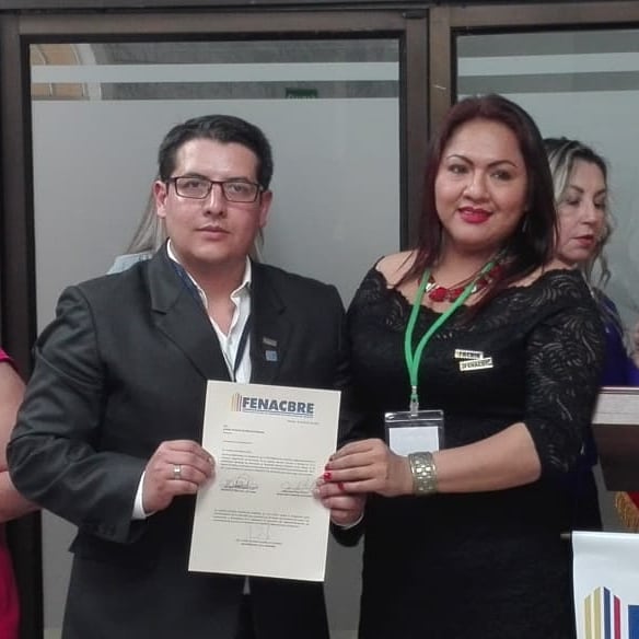 AcbirAzuay's tweet photo. Felicitaciones a  Acbir Guayas y ACBIR AZUAY. El día de hoy se han posecionado en la nueva Directiva de la Fenacbre Fenacbre en el Período 2019 -2021.  #SoyCorredorConLicencia #AcbirGuayas #AcbirAzuay #Fenacbre #Ecuador https://t.co/WXc3tZEZVV