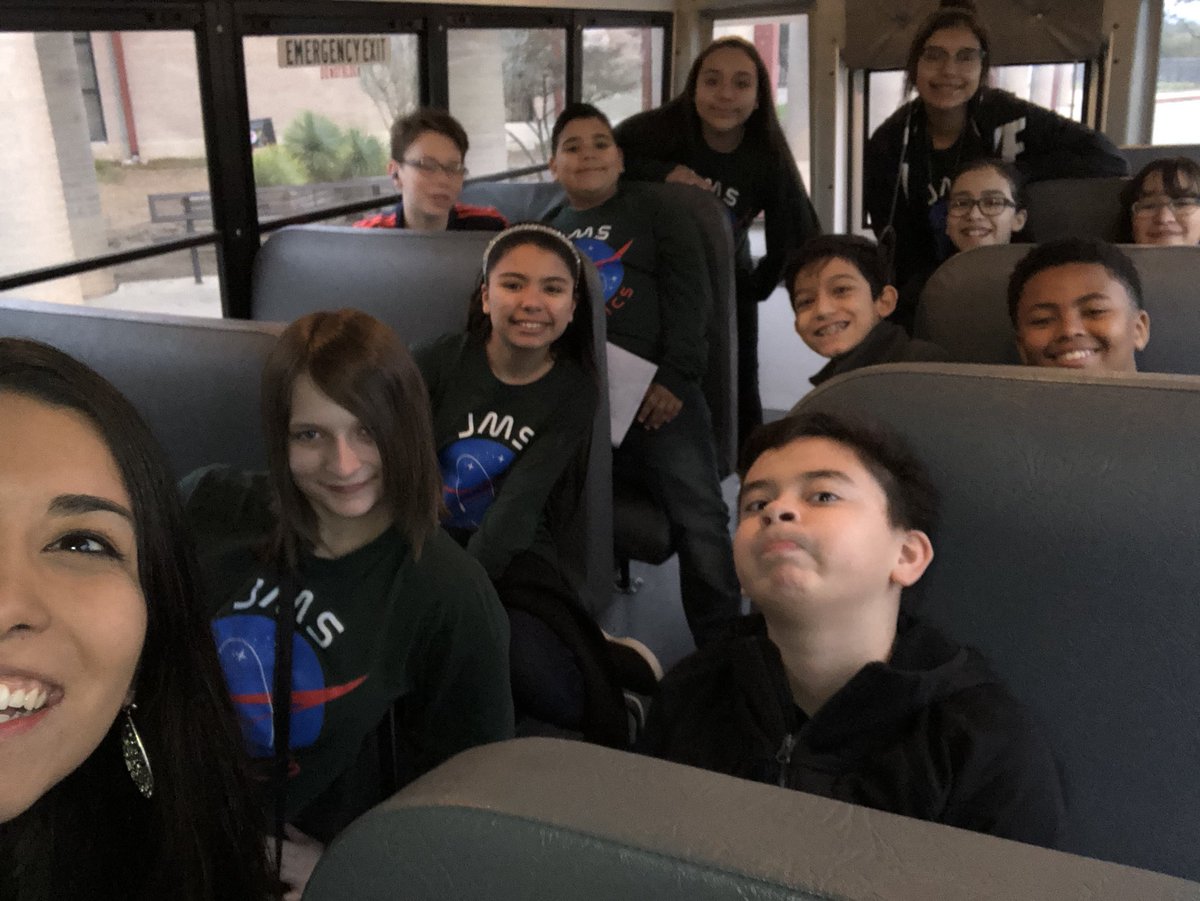 msglendatrevino's tweet image. And we’re off! Wish us luck. #NISDrobotics