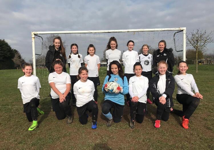 NorfolkFA_YC's tweet photo. Our Female Participation Officer @shannonowen1017 with her team @northwalshamyth Under 12 girls after their win this morning 🤜⚽️ #PlayYourPart https://t.co/pAHIil6YCq