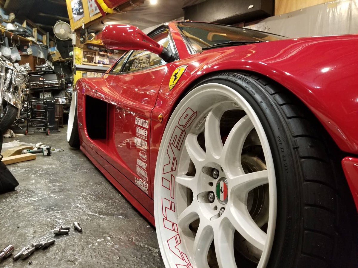 しょう בטוויטר バネを変えてさらに車高落としたテスタロッサ ハンドル全切りokでフェンダーも干渉なしらしい 車高調でこの低さ 羽も生えてました しょう בטוויטר バネを変えてさらに車高落としたテスタロッサ ハンドル全切りokでフェンダーも干渉なしらしい 車高調でこの低さ 羽も生えてました