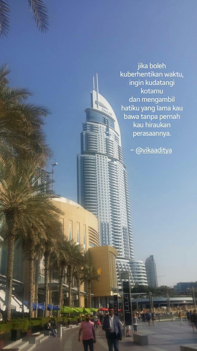 Ehe....mon maap, pinjem puisi idolaku :(