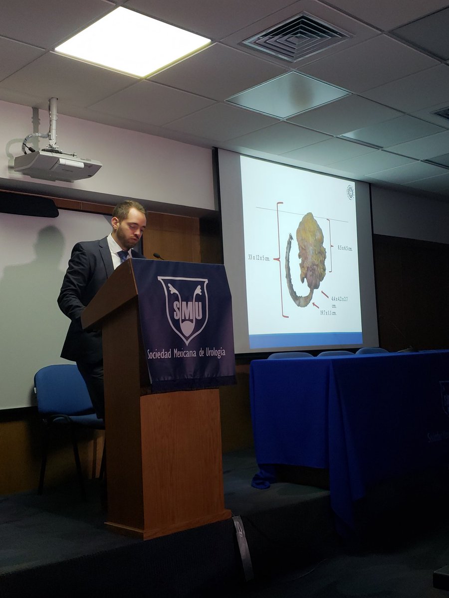 Cistoprostatectomía radical y linfadenectomía laparoscópicas asistidas por robot + uretrectomía #UroGea #UroRes